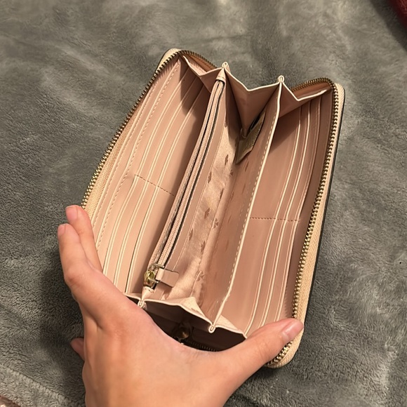 Large Kate Spade Wallet - Picture 2 of 3